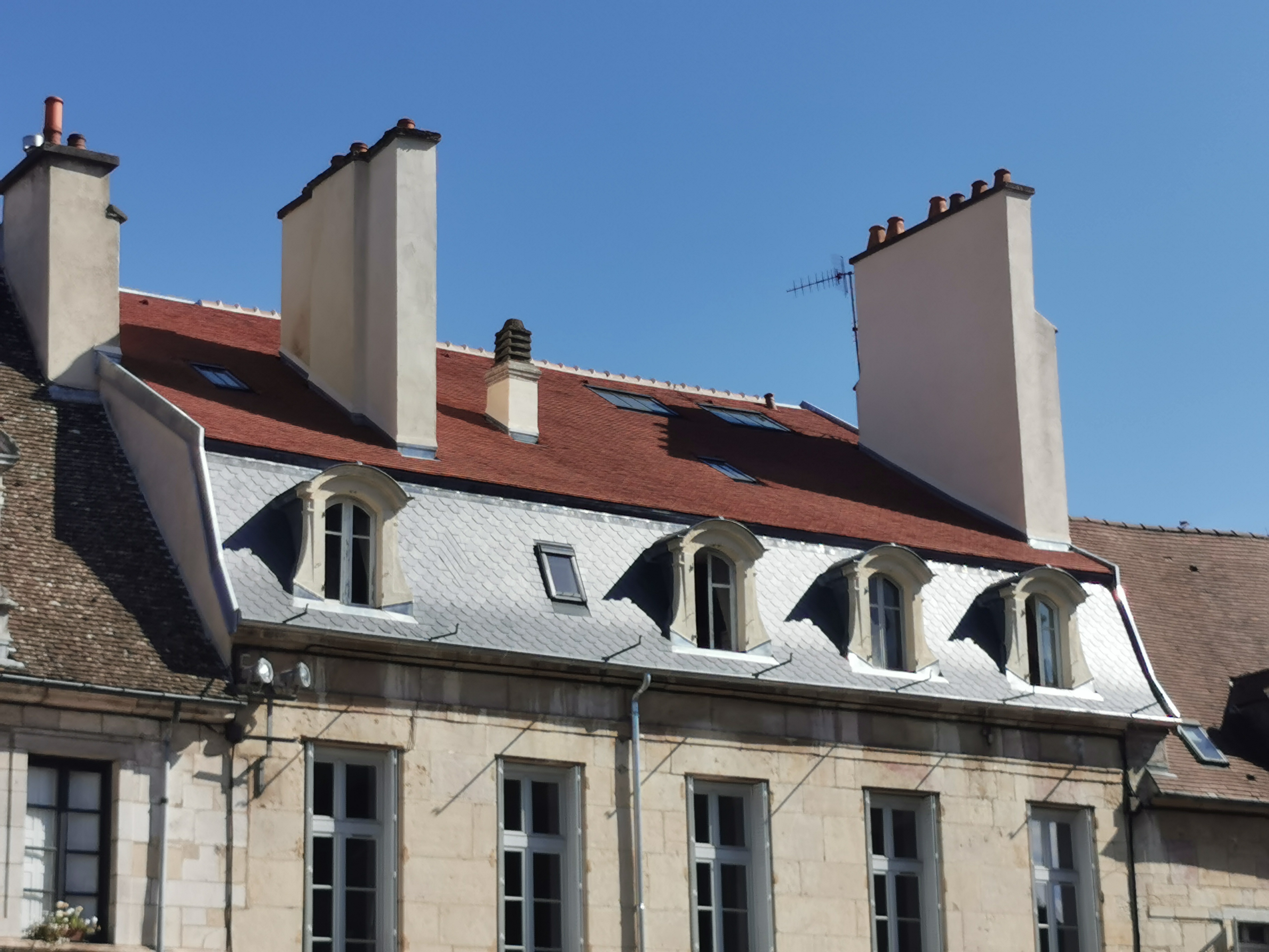 Réfection de couverture — 33 Place Saint-Michel, Dijon
