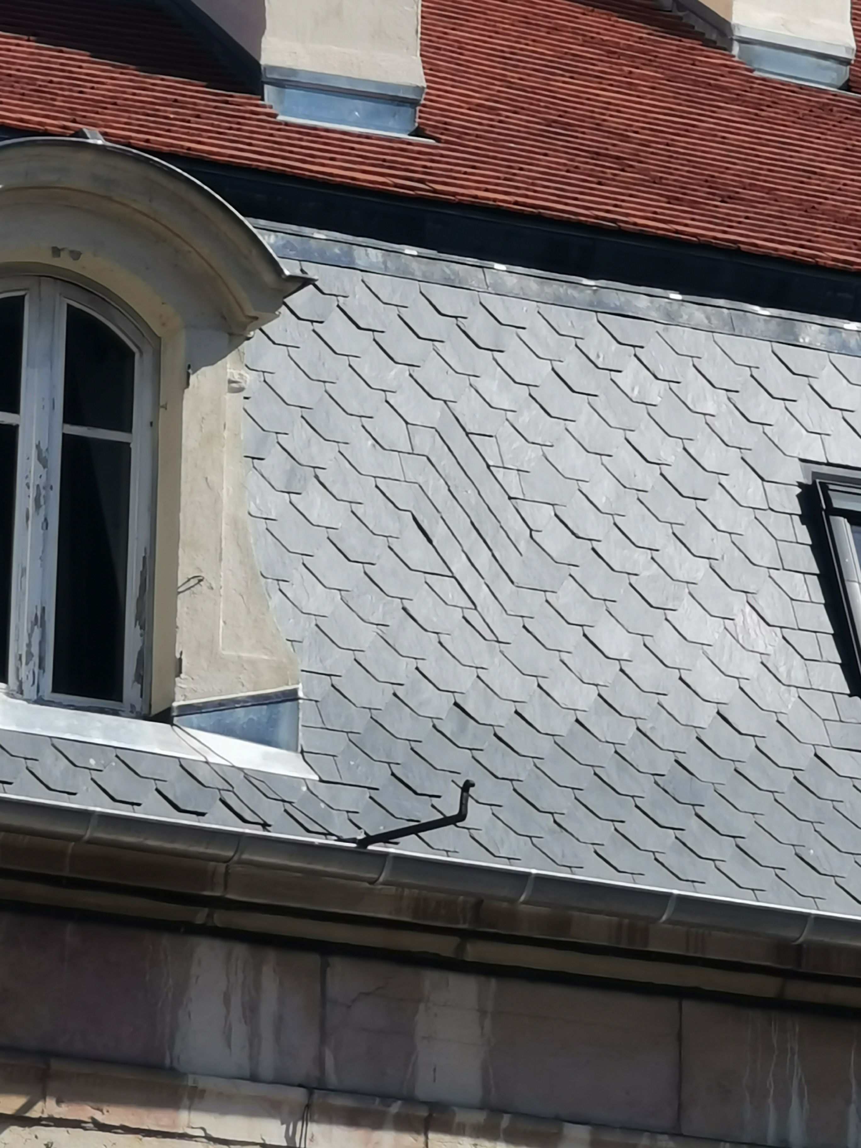 Après - Réfection de couverture — 33 Place Saint-Michel, Dijon